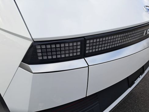 Used 2022 Hyundai Ioniq 5 SEL image 32