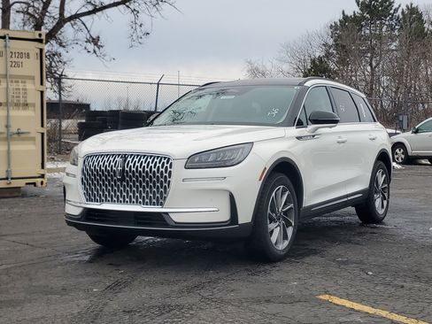 New 2026 Lincoln Corsair Premiere image 2