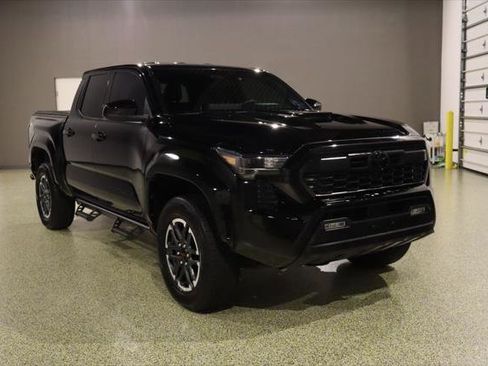 Used 2025 Toyota Tacoma TRD Sport RWD image 1