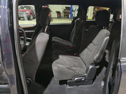 Used 2014 Dodge Grand Caravan SE w/ Quick Order Package 29E SE FWD image 26