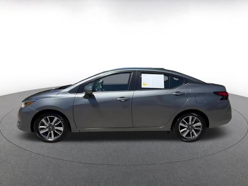 Used 2025 Nissan Versa SV FWD image 9