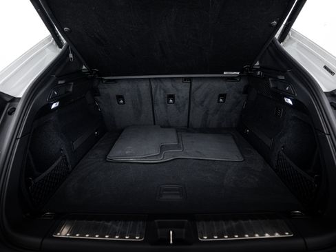 Certified 2025 Porsche Macan 4 Electric image 24