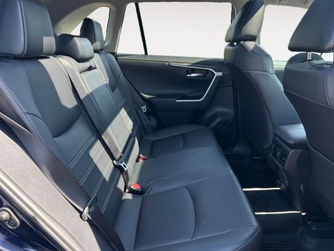 Used 2020 Toyota RAV4 Limited AWD/4WD image 24
