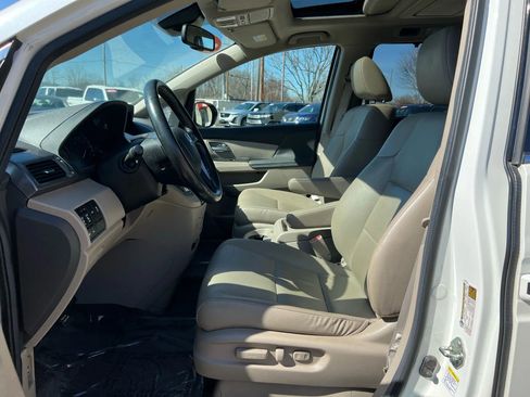Used 2014 Honda Odyssey Touring image 18