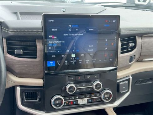 Used 2024 Ford Expedition Max Limited image 23