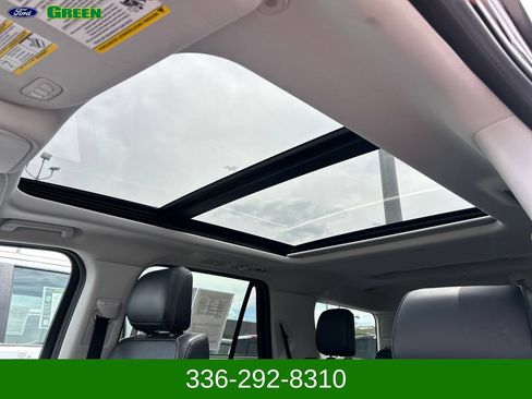Used 2025 Ford Expedition Platinum AWD/4WD image 21