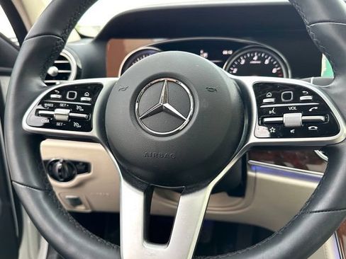 Used 2019 Mercedes-Benz E 300 4MATIC image 15