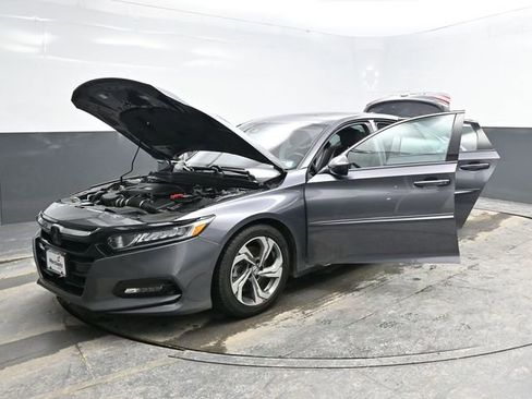 Used 2018 Honda Accord Sport image 38
