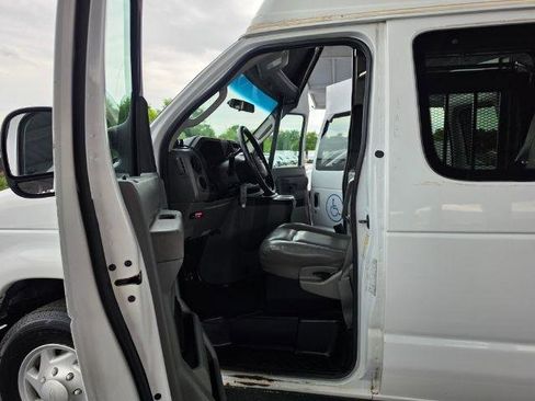 Used 2009 Ford E-350 and Econoline 350 Extended Super Duty RWD image 19
