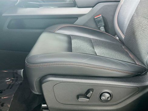 Used 2022 RAM 1500 Big Horn w/ Built-to-serve Edition image 17