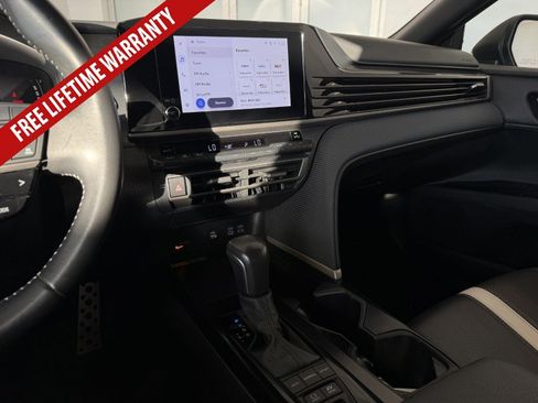 Used 2025 Toyota Camry SE FWD image 34