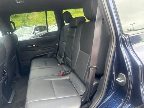 Used 2024 Lexus GX 550 w/ Accessory Package (2T) AWD/4WD image 9