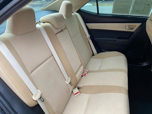 Used 2017 Toyota Corolla LE image 8