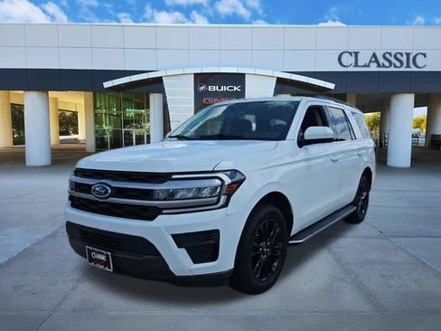 Used 2023 Ford Expedition XLT RWD image 3