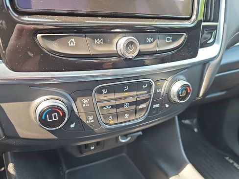 Used 2019 Chevrolet Traverse RS AWD/4WD image 21