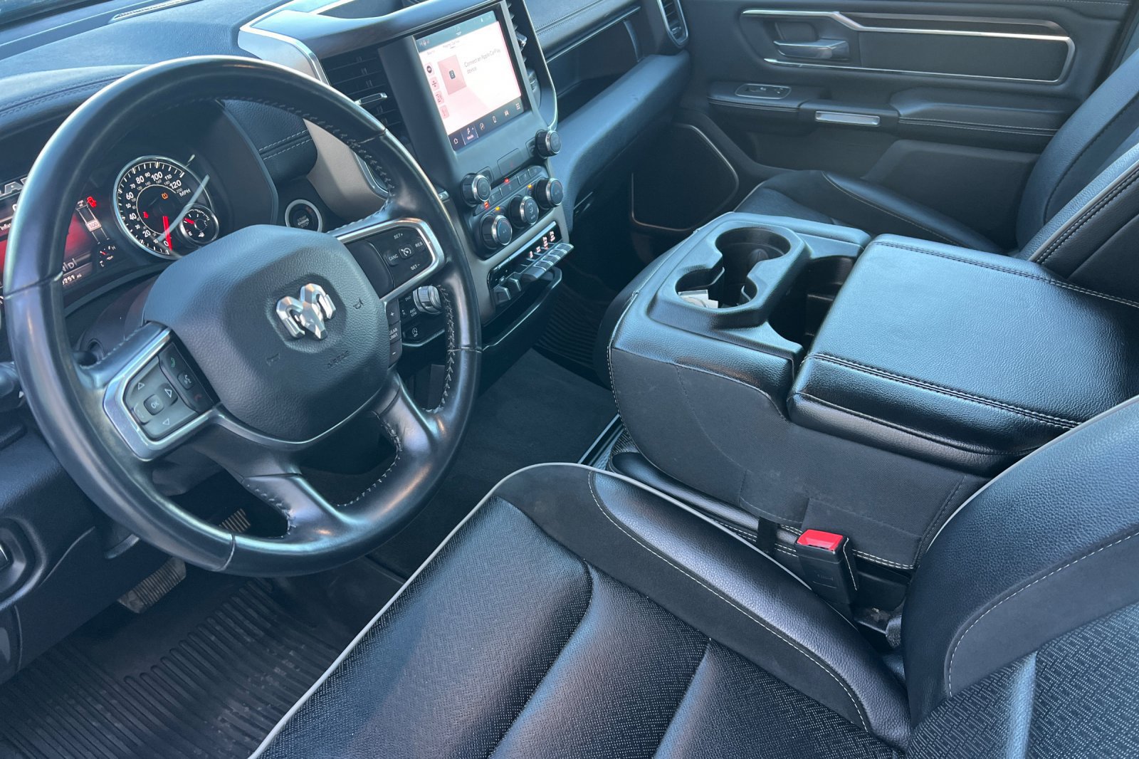 Used 2022 RAM 1500 Laramie AWD/4WD image 11