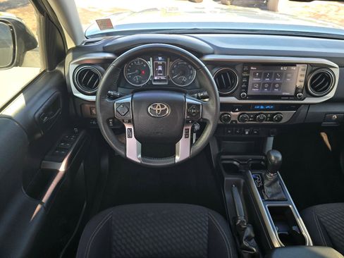 Used 2021 Toyota Tacoma SR5 w/ Trail Edition AWD/4WD image 15