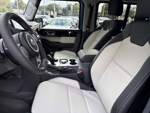 New 2025 INEOS Grenadier Fieldmaster Edition image 13