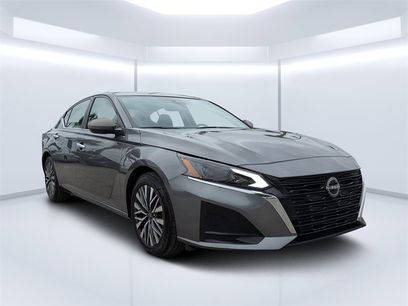 Used 2024 Nissan Altima 2.5 SV