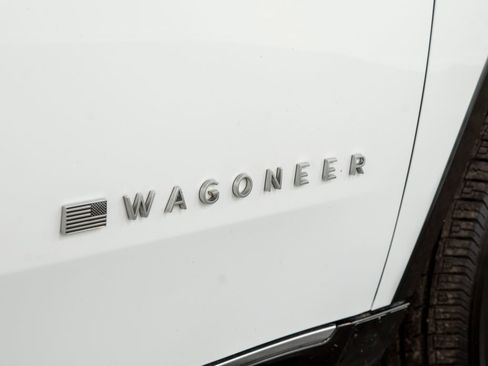 Used 2024 Jeep Wagoneer L Series II image 22