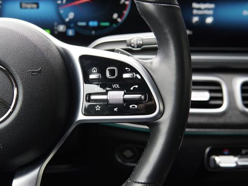 Used 2022 Mercedes-Benz GLS 450 4MATIC image 12