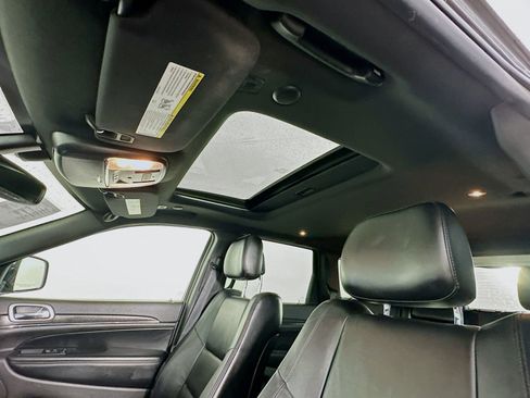 Used 2018 Jeep Grand Cherokee Limited AWD/4WD image 21