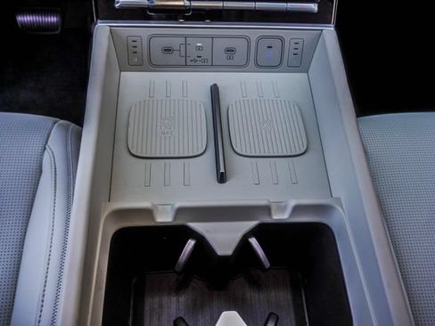 Certified 2025 Hyundai Santa Fe Calligraphy FWD image 21