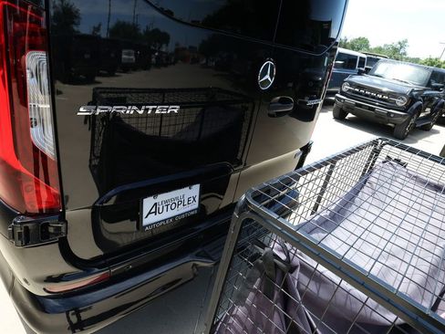 Used 2024 Mercedes-Benz Sprinter 3500 image 14