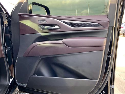 Used 2023 Cadillac Escalade V w/ Heavy-Duty Trailer Package image 19