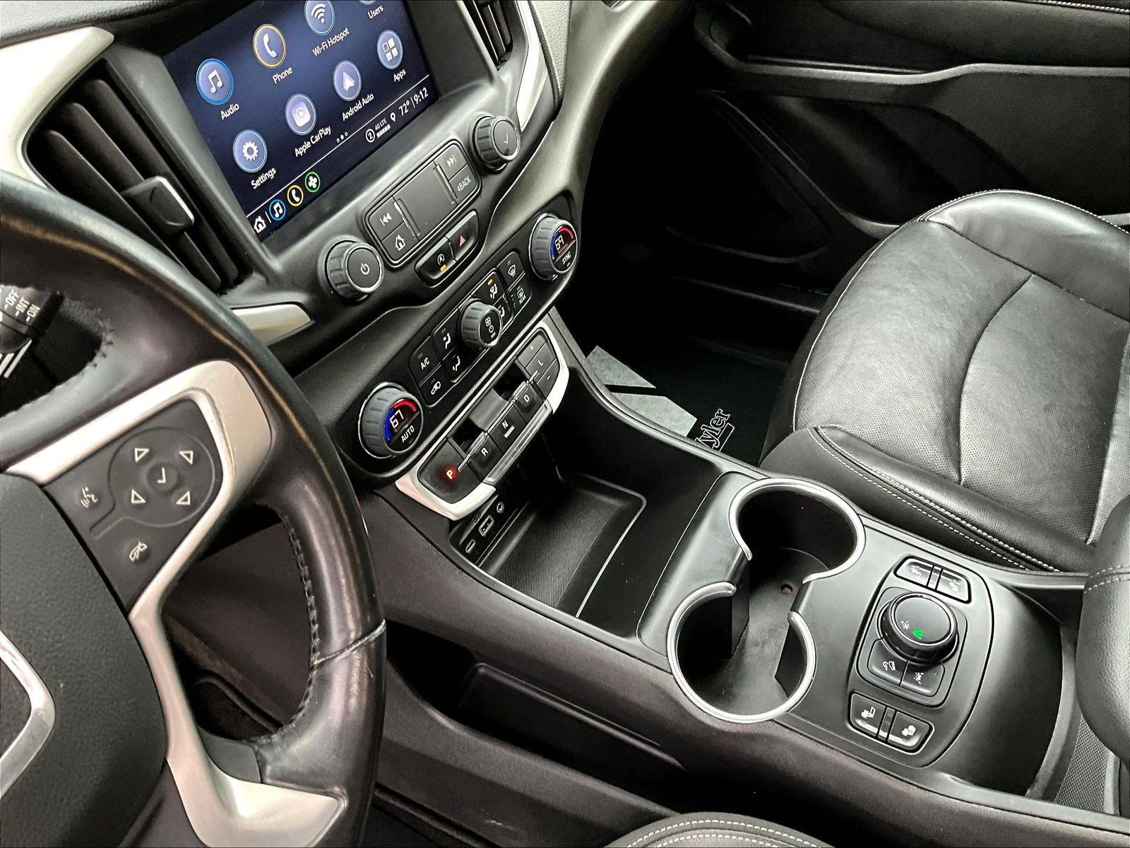 Used 2022 GMC Terrain SLT w/ LPO, 'HIT The Road' Package FWD image 18