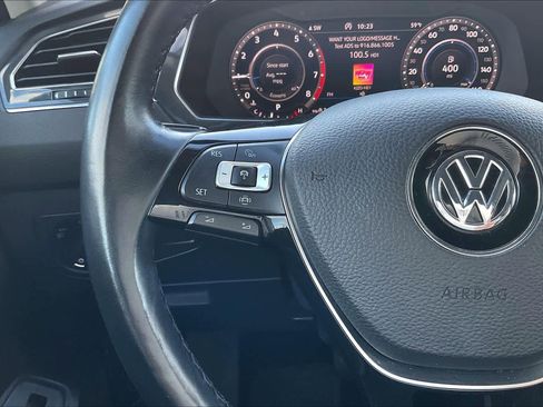 Used 2019 Volkswagen Tiguan SEL Premium w/ 3rd Row Seat Package image 19