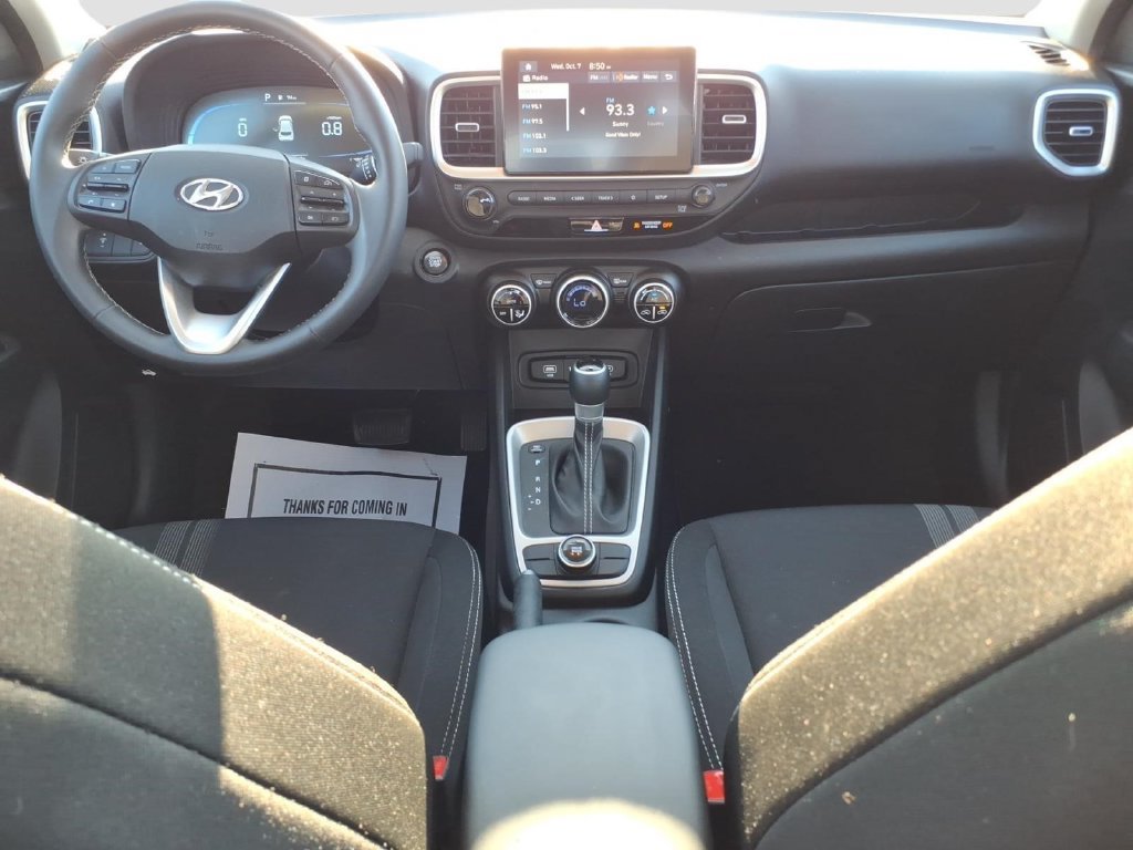 Used 2025 Hyundai Venue SEL FWD image 18
