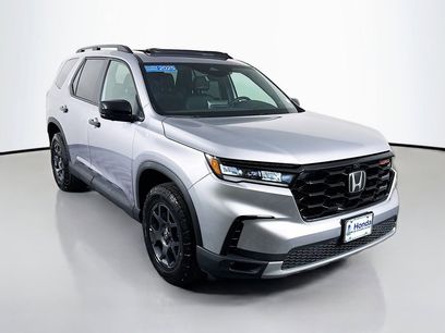 Certified 2025 Honda Pilot TrailSport