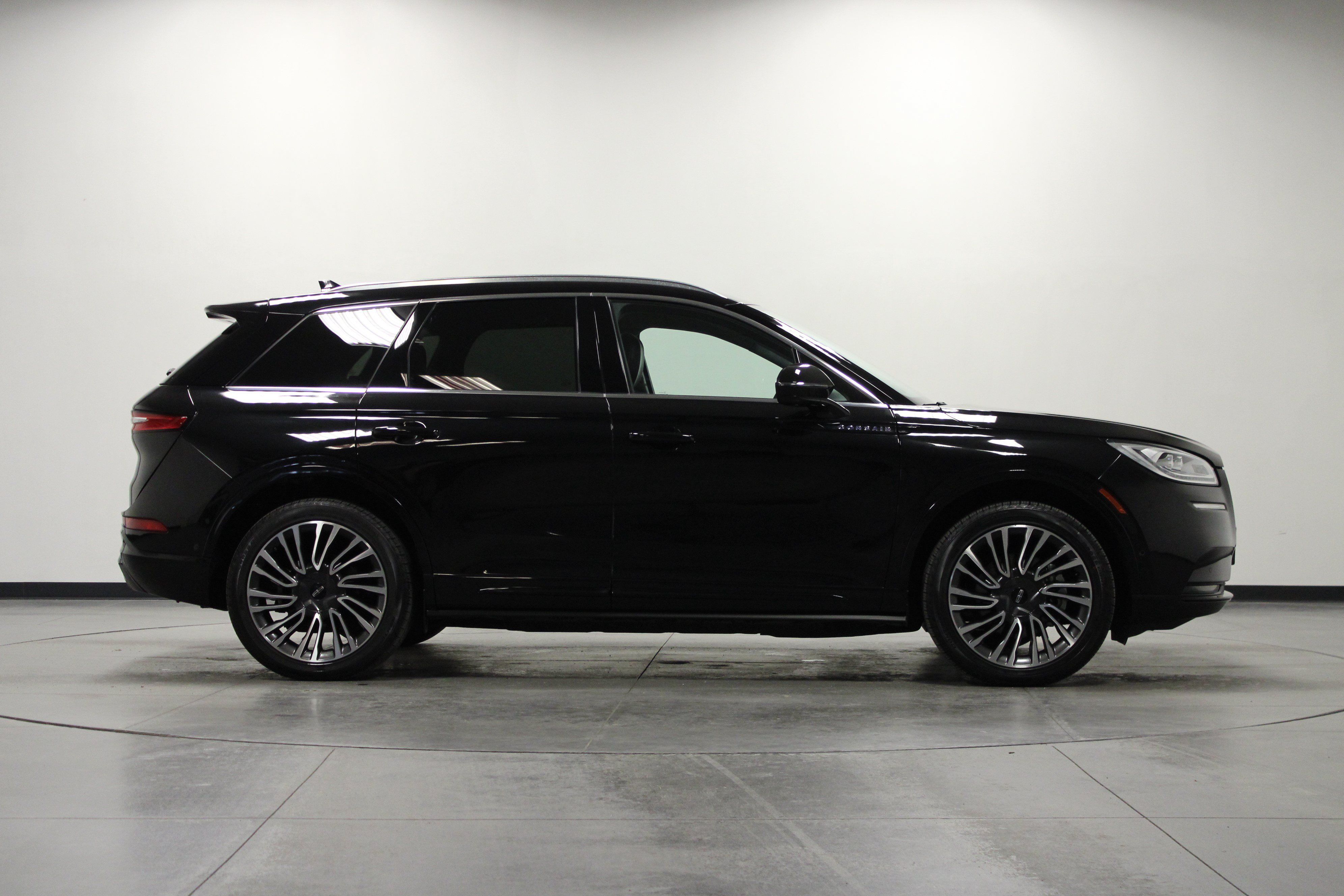 Used 2021 Lincoln Corsair Grand Touring w/ Equipment Group 301A AWD/4WD image 3