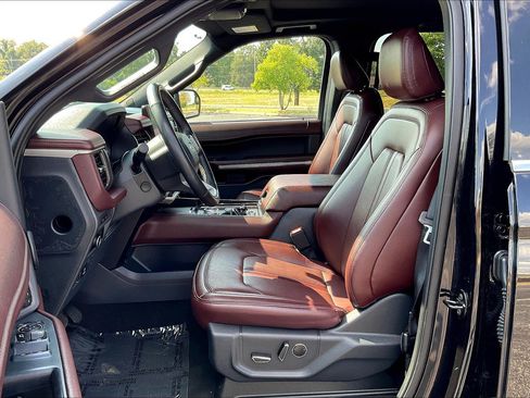 Used 2024 Ford Expedition Max Limited image 7