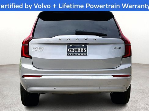 Certified 2025 Volvo XC90 B6 Plus image 6