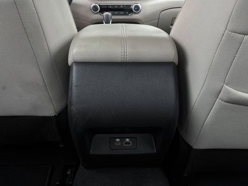 Used 2025 Nissan Altima 2.5 SV FWD image 13