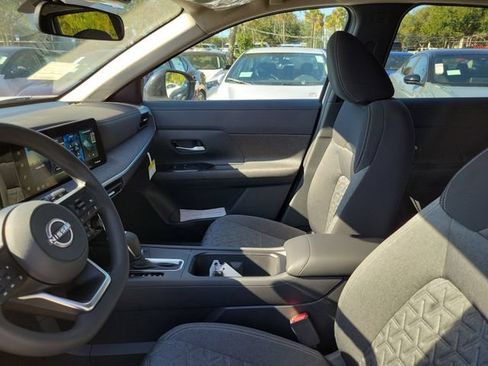 New 2026 Nissan Kicks SV w/ Cold Weather Package FWD image 8