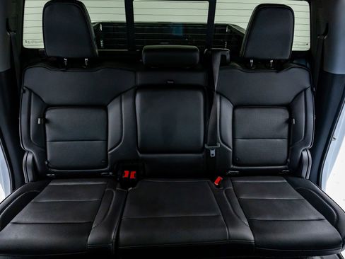 Used 2024 GMC Sierra 2500 Denali w/ Denali Reserve Package AWD/4WD image 36