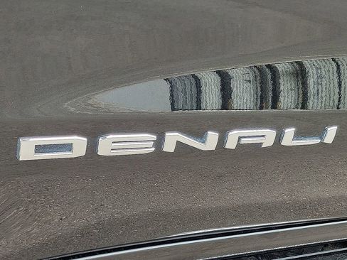 Used 2024 GMC Sierra 1500 Denali Ultimate AWD/4WD image 9