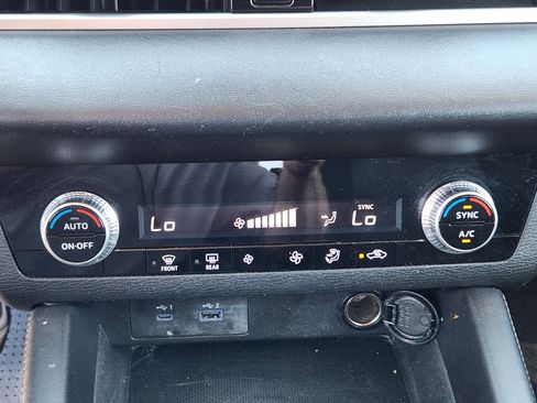 Used 2023 Mitsubishi Outlander ES FWD image 15