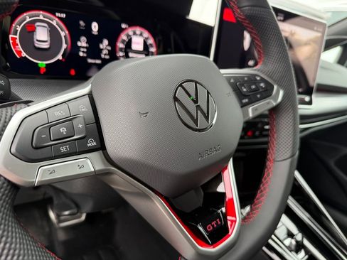 New 2026 Volkswagen GTI SE FWD image 17