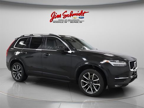 Used 2018 Volvo XC90 T5 Momentum w/ Convenience Package image 1