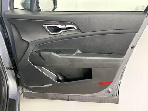 Used 2025 Kia Sportage LX FWD image 30