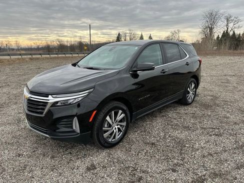 Used 2024 Chevrolet Equinox LT AWD/4WD image 2