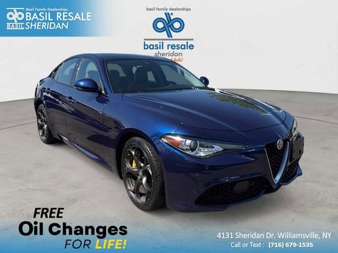 Used 2018 Alfa Romeo Giulia Ti Sport w/ Quick Order Package 22S Sport AWD/4WD image 1
