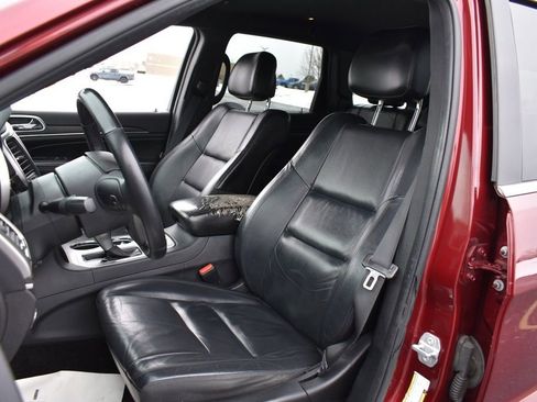 Used 2018 Jeep Grand Cherokee Limited w/ Mopar Chrome Edition Group image 13