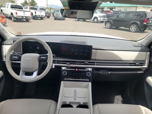 Used 2025 Hyundai Santa Fe SEL AWD/4WD image 21
