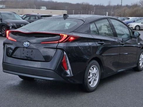 Used 2020 Toyota Prius Prime LE image 7