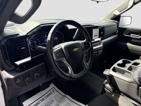 Used 2025 Chevrolet Silverado 1500 LT RWD image 10